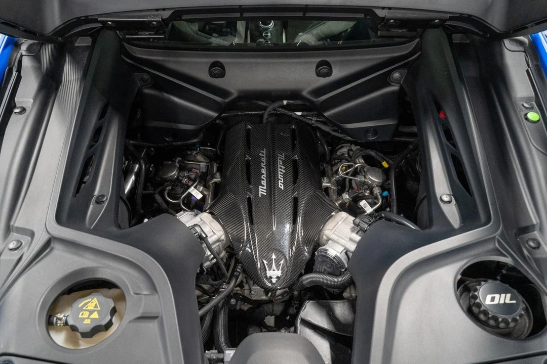 2023 Maserati MC20 - Image 16 of 21