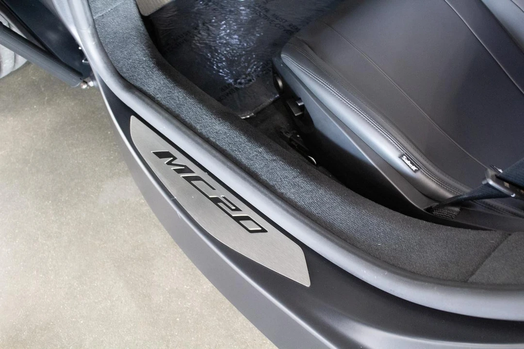 2023 Maserati MC20 - Image 14 of 21