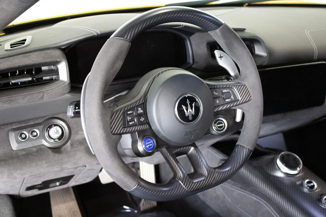 2023 Maserati MC20 - Image 13 of 21