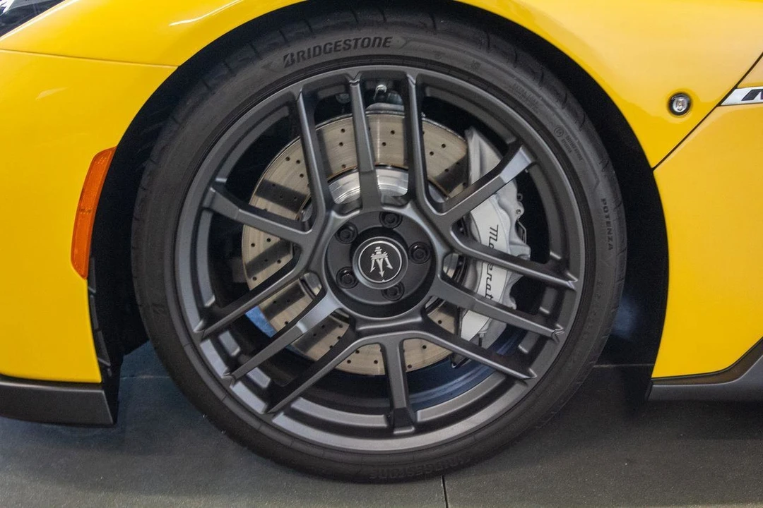 2023 Maserati MC20 - Image 26 of 31