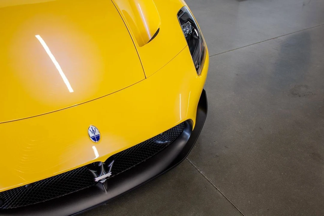 2023 Maserati MC20 - Image 30 of 31