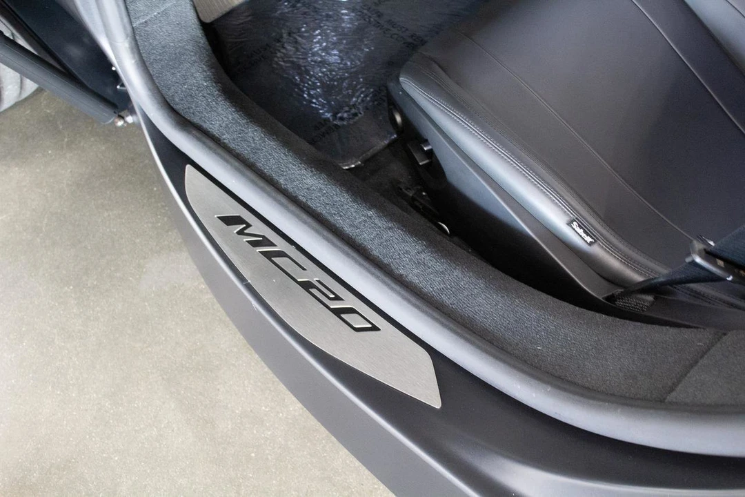 2023 Maserati MC20 - Image 14 of 31
