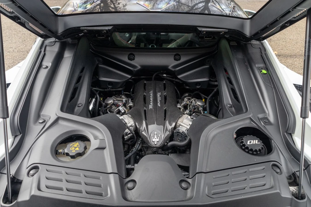 2023 Maserati MC20 - Image 15 of 16