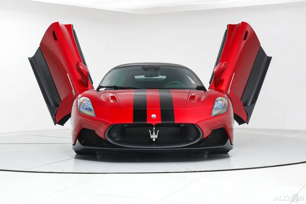 2023 Maserati MC20 - Image 10 of 21