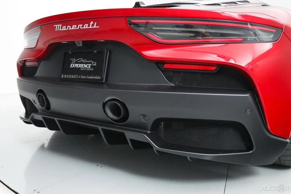 2023 Maserati MC20 - Image 17 of 21