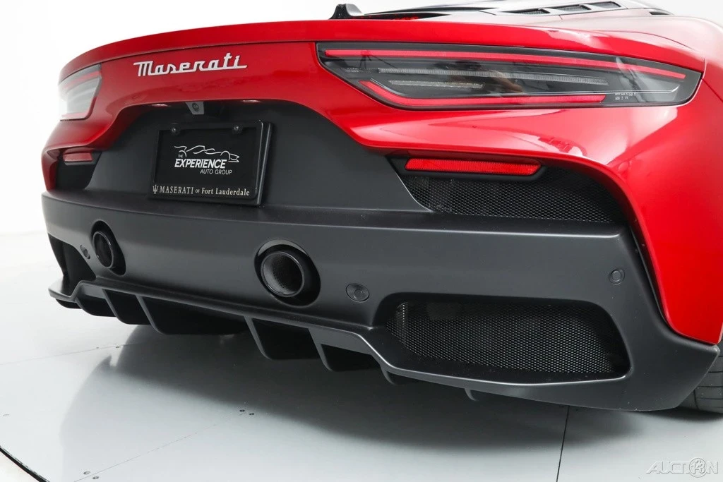 2023 Maserati MC20 - Image 17 of 21