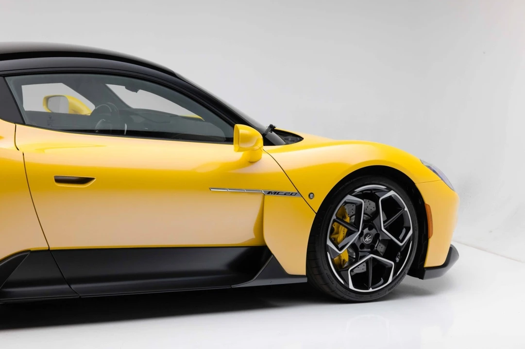 2023 Maserati MC20 - Image 31 of 31
