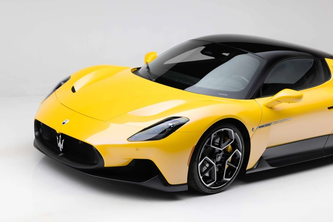 2023 Maserati MC20 - Image 27 of 31