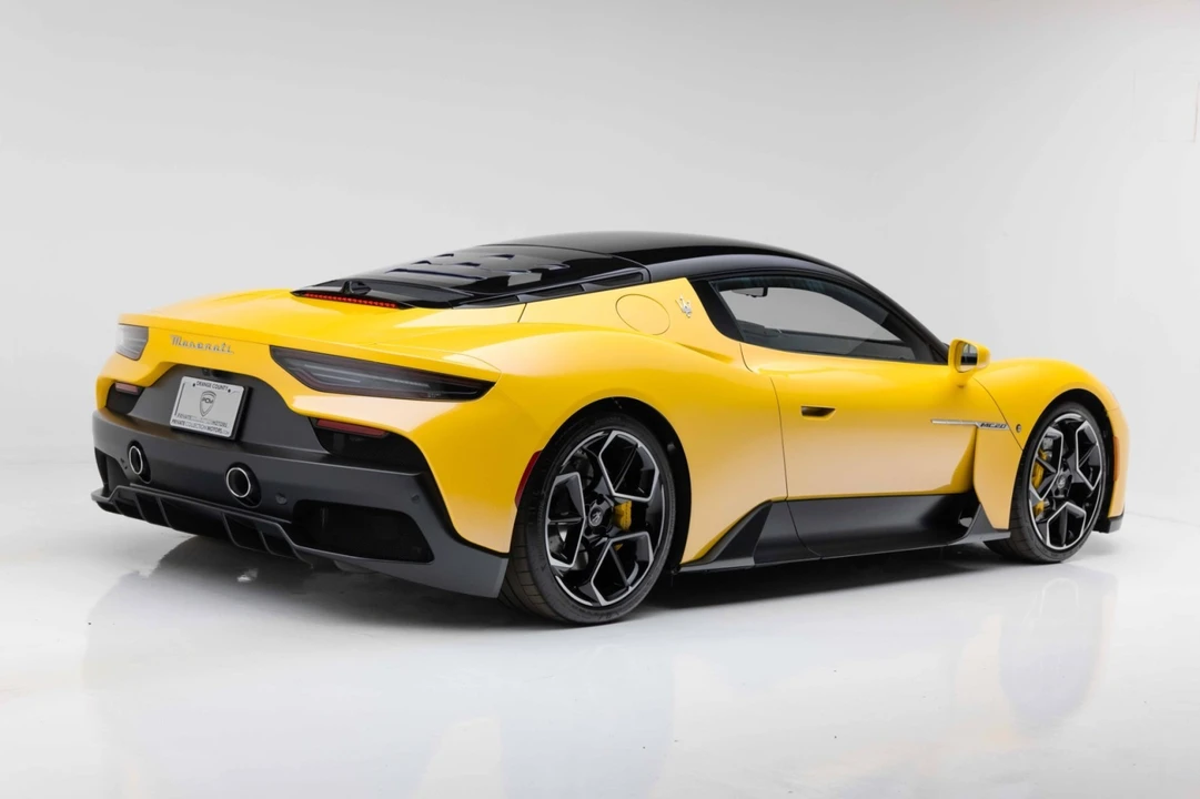 2023 Maserati MC20 - Image 11 of 31