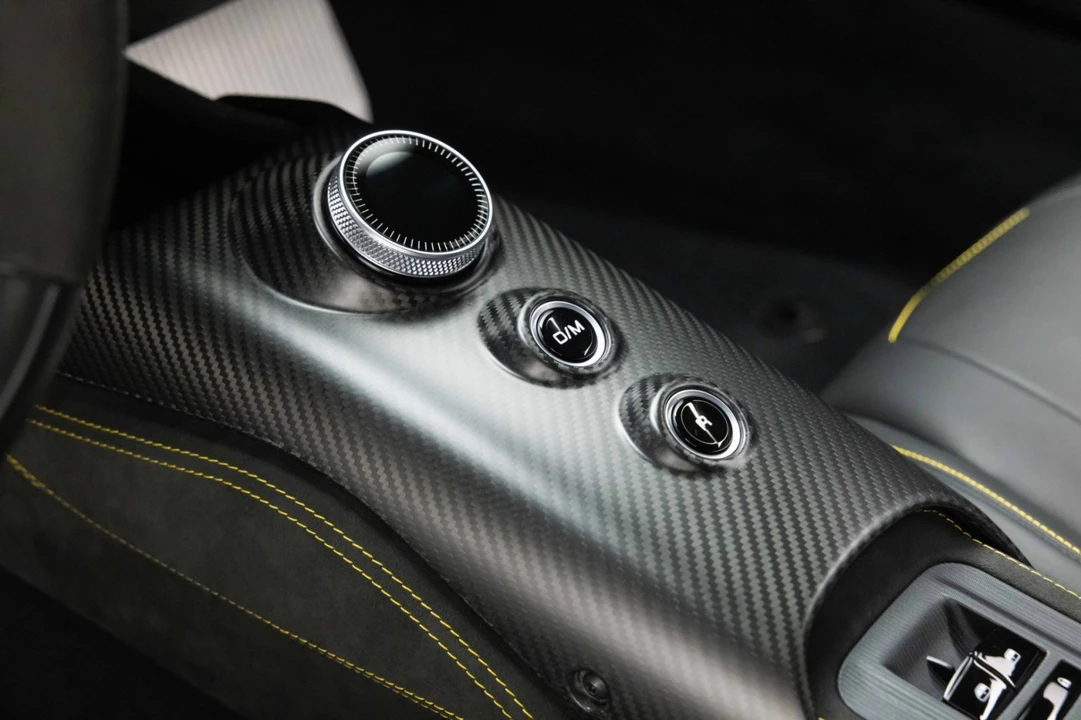 2023 Maserati MC20 - Image 16 of 31