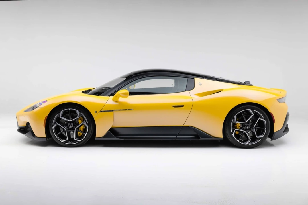 2023 Maserati MC20 - Image 13 of 31