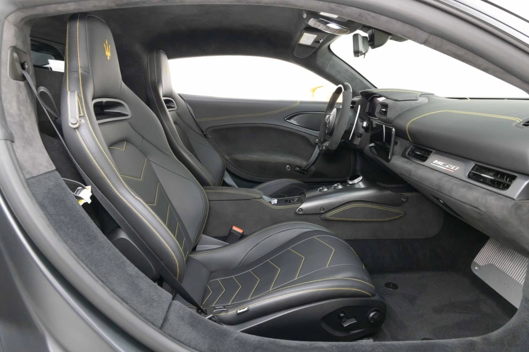 2023 Maserati MC20 - Image 22 of 31