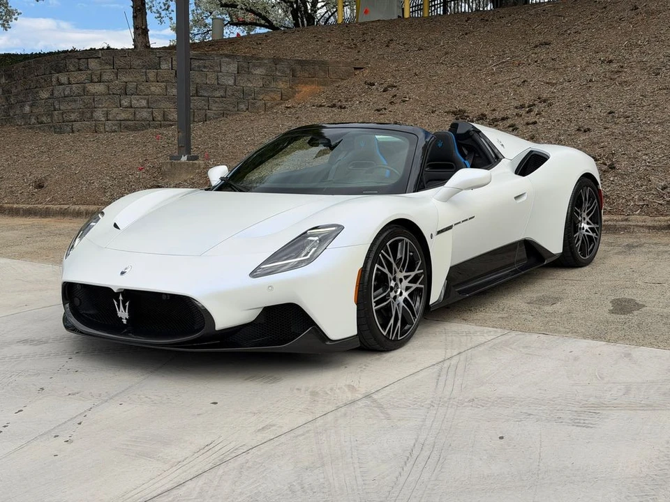 2023 Maserati MC20 - Image 9 of 21