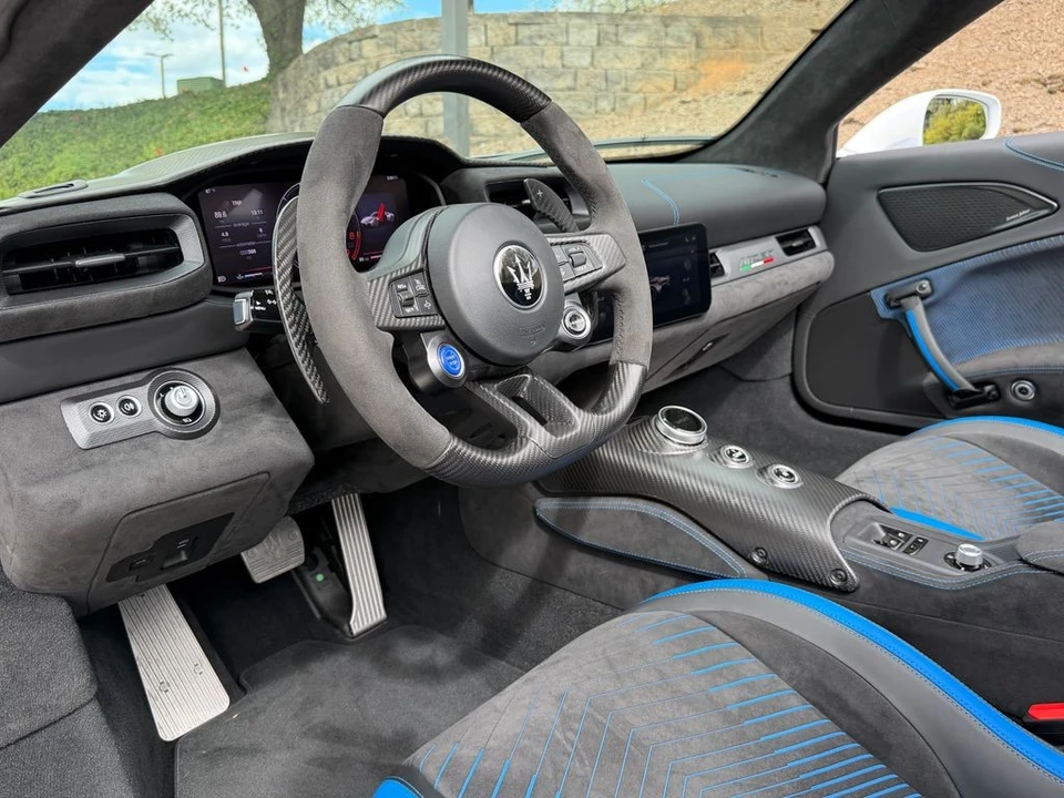 2023 Maserati MC20 - Image 13 of 21