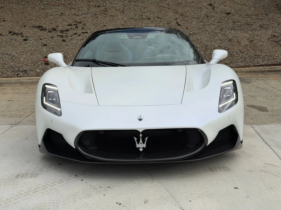 2023 Maserati MC20 - Image 10 of 21