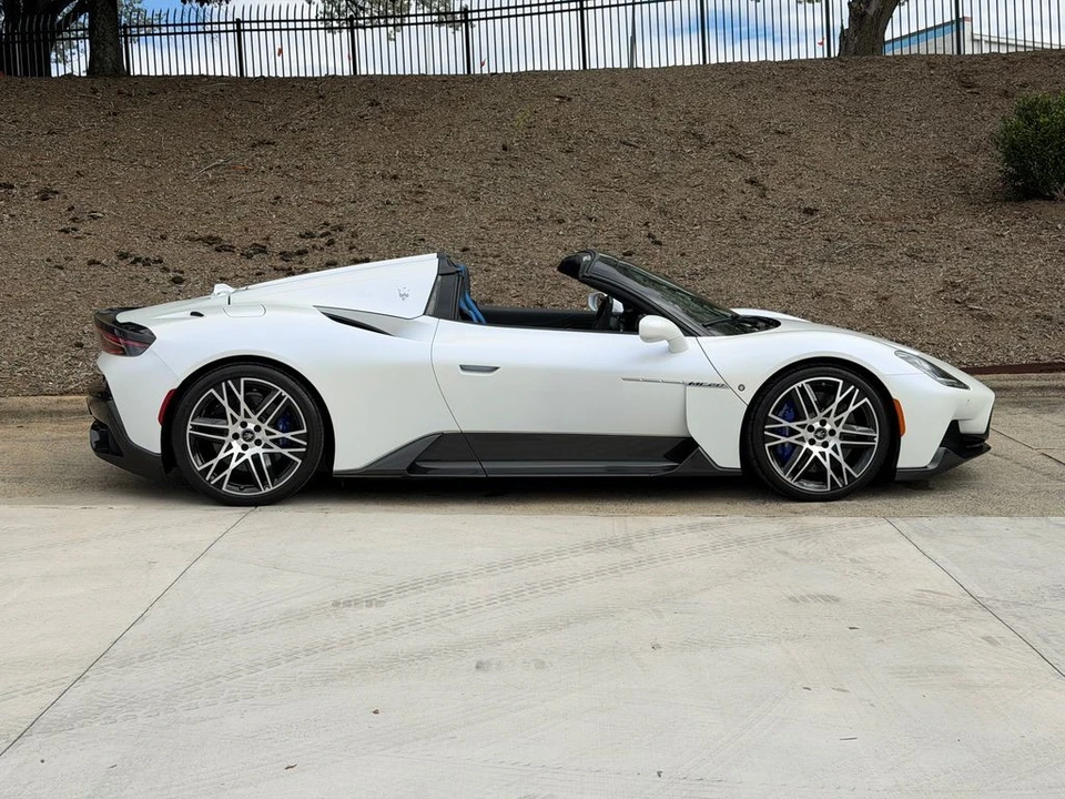 2023 Maserati MC20 - Image 3 of 21
