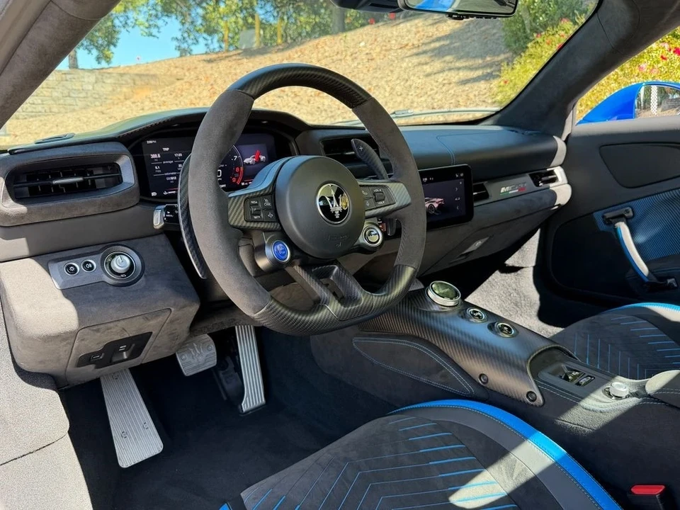 2023 Maserati MC20 - Image 18 of 21