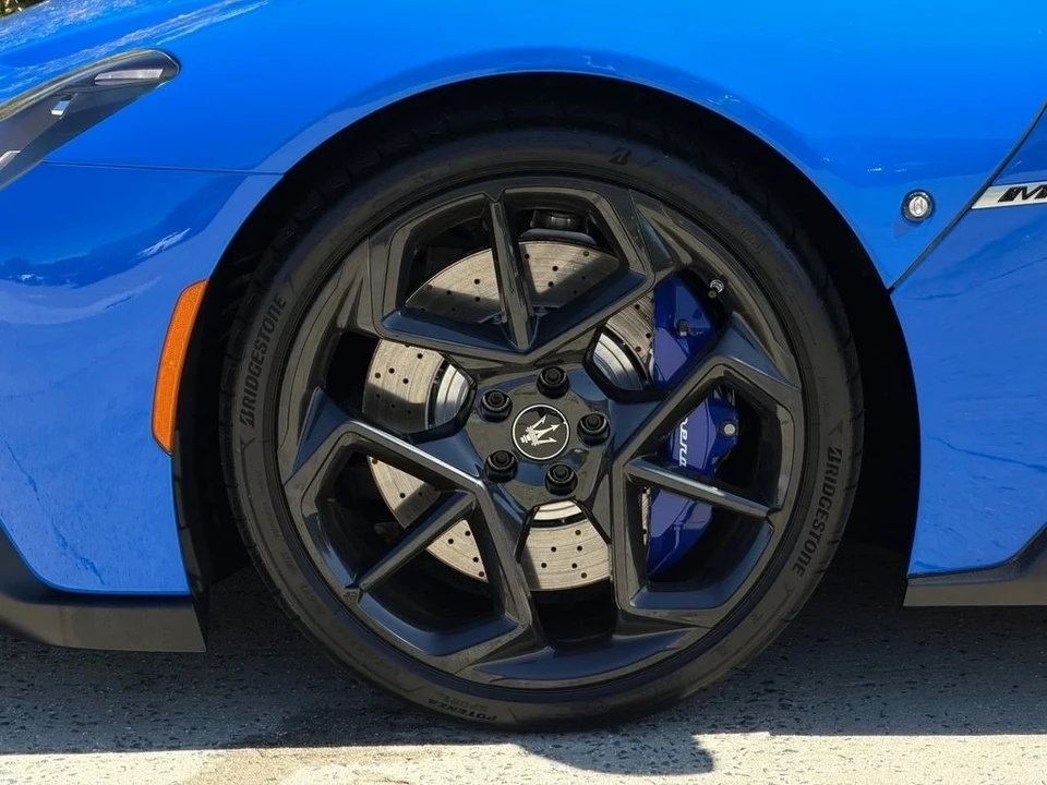 2023 Maserati MC20 - Image 14 of 21