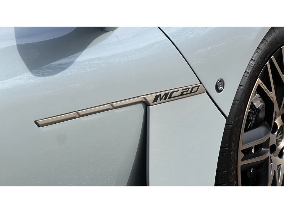 2023 Maserati MC20 - Image 10 of 31