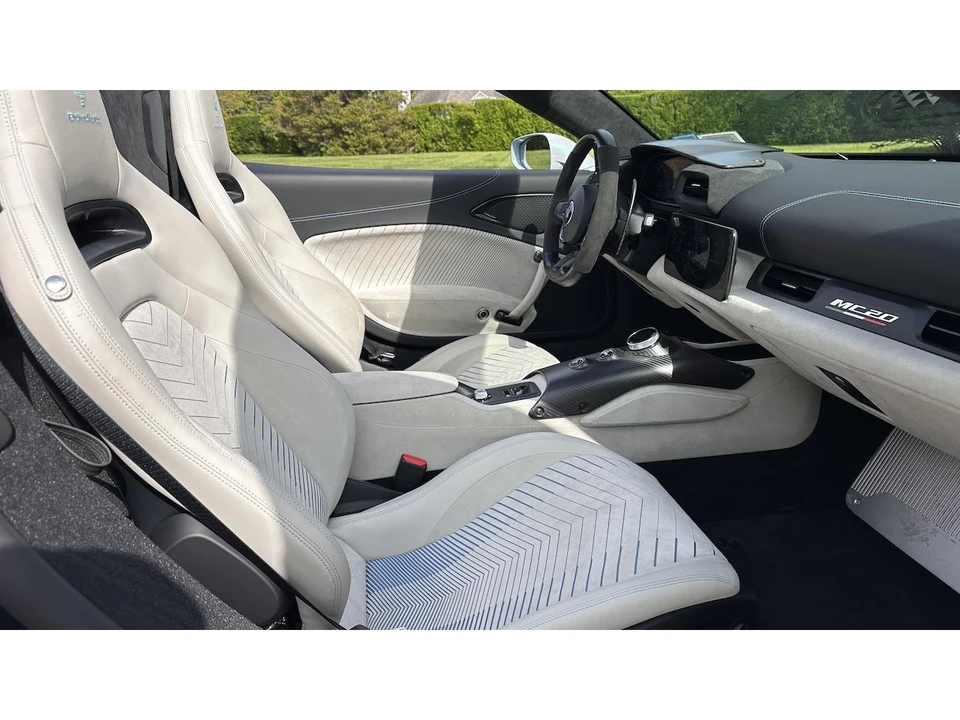 2023 Maserati MC20 - Image 22 of 31
