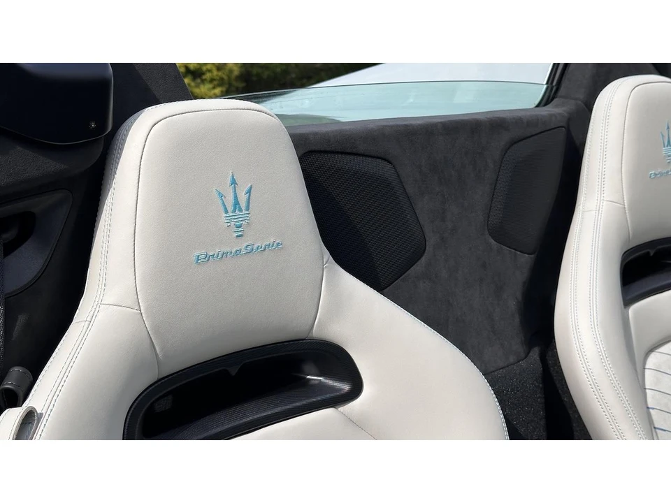 2023 Maserati MC20 - Image 23 of 31