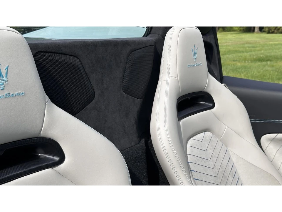 2023 Maserati MC20 - Image 25 of 31