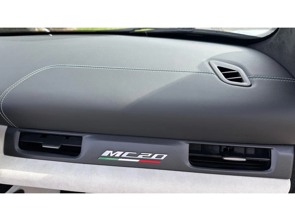 2023 Maserati MC20 - Image 27 of 31