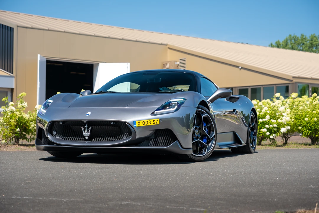 2023 Maserati MC20 - Image 9 of 31