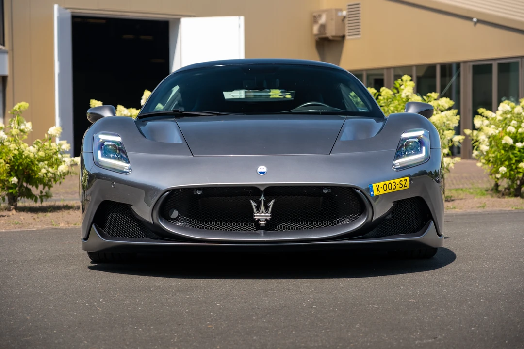 2023 Maserati MC20 - Image 10 of 31