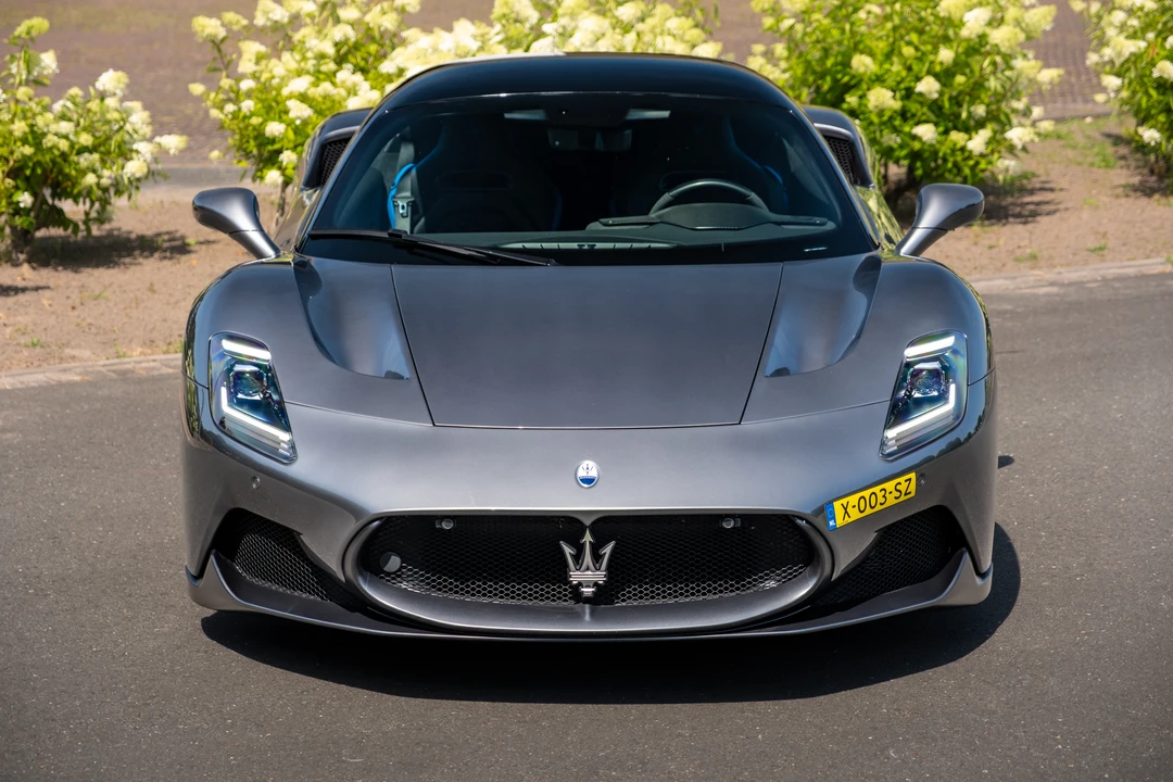 2023 Maserati MC20 - Image 18 of 31