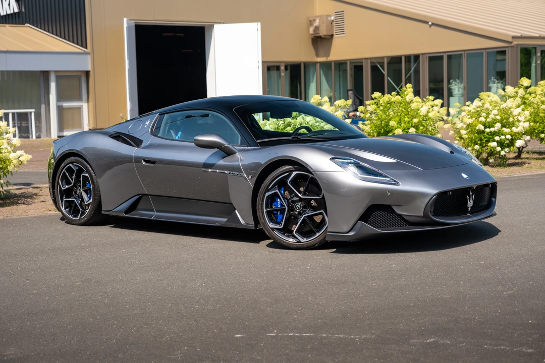 2023 Maserati MC20 - Image 3 of 31