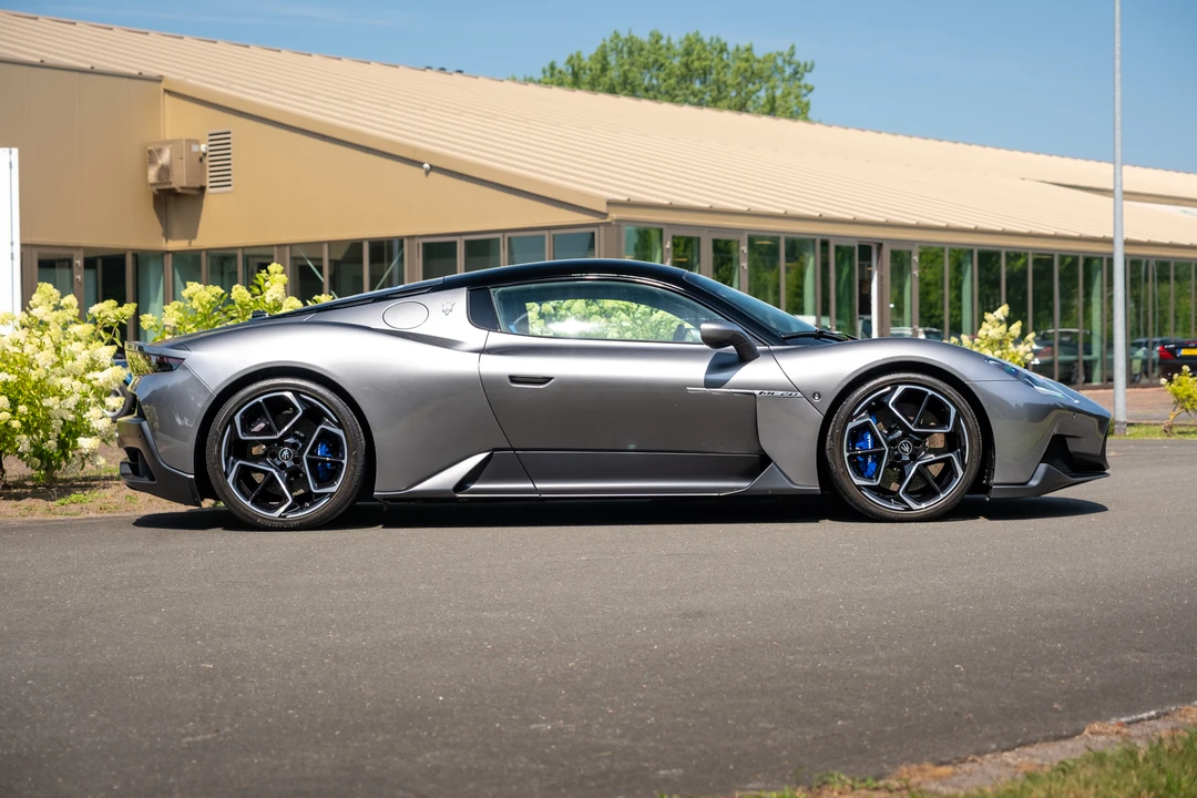 2023 Maserati MC20 - Image 4 of 31