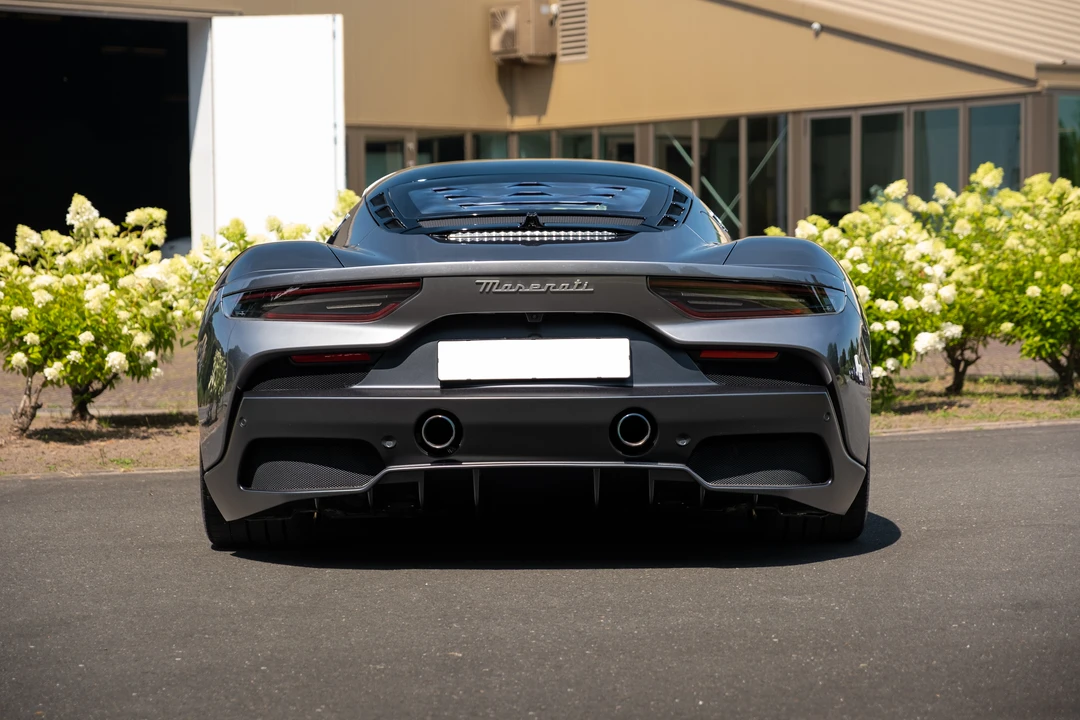 2023 Maserati MC20 - Image 14 of 31