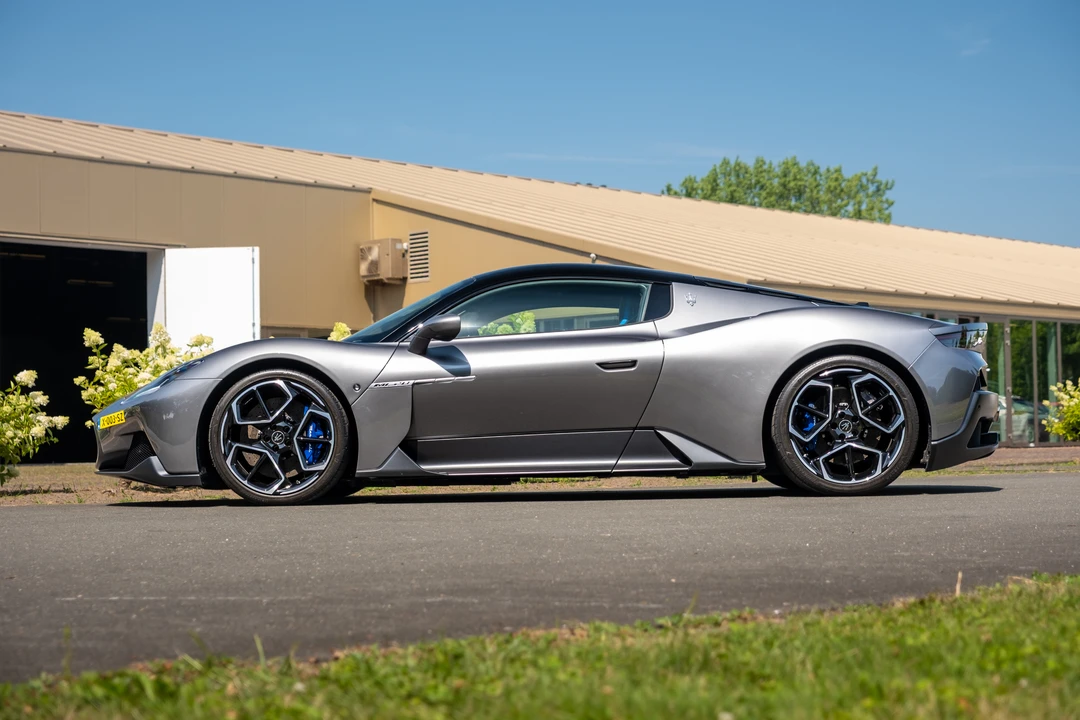 2023 Maserati MC20 - Image 24 of 31