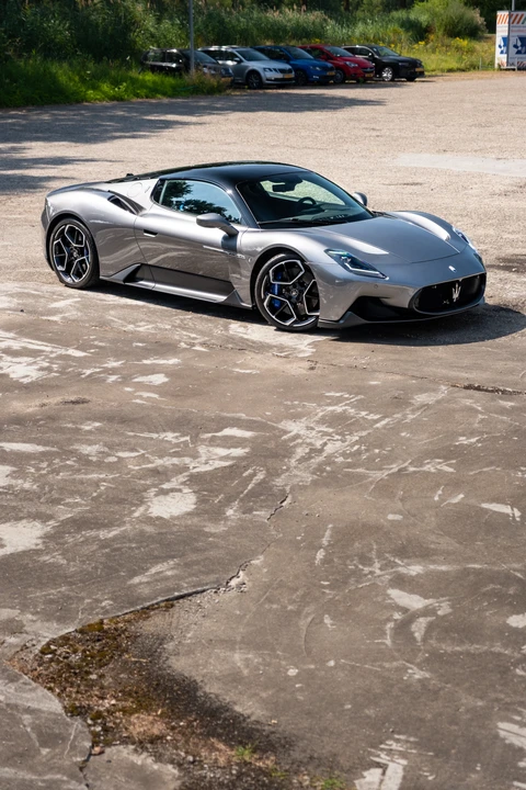 2023 Maserati MC20 - Image 29 of 31
