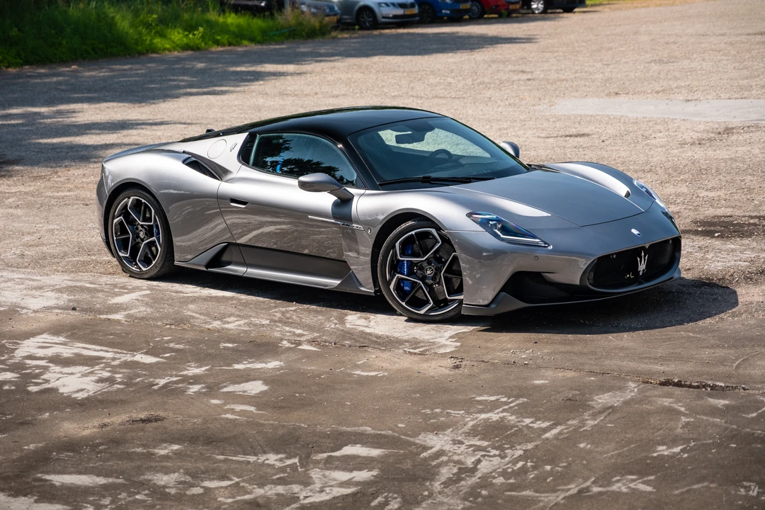 2023 Maserati MC20 - Image 30 of 31