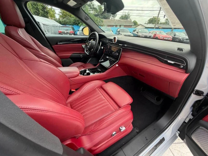 2023 Maserati Grecale - Image 18 of 19