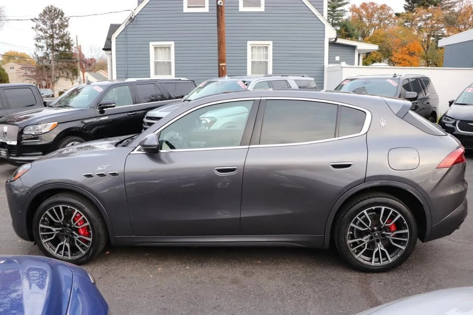 2023 Maserati Grecale - Image 2 of 20