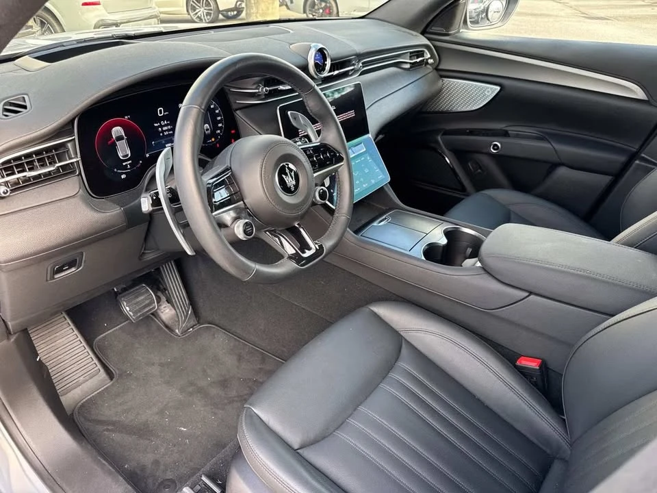 2023 Maserati Grecale - Image 8 of 11