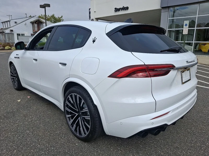 2023 Maserati Grecale - Image 5 of 10