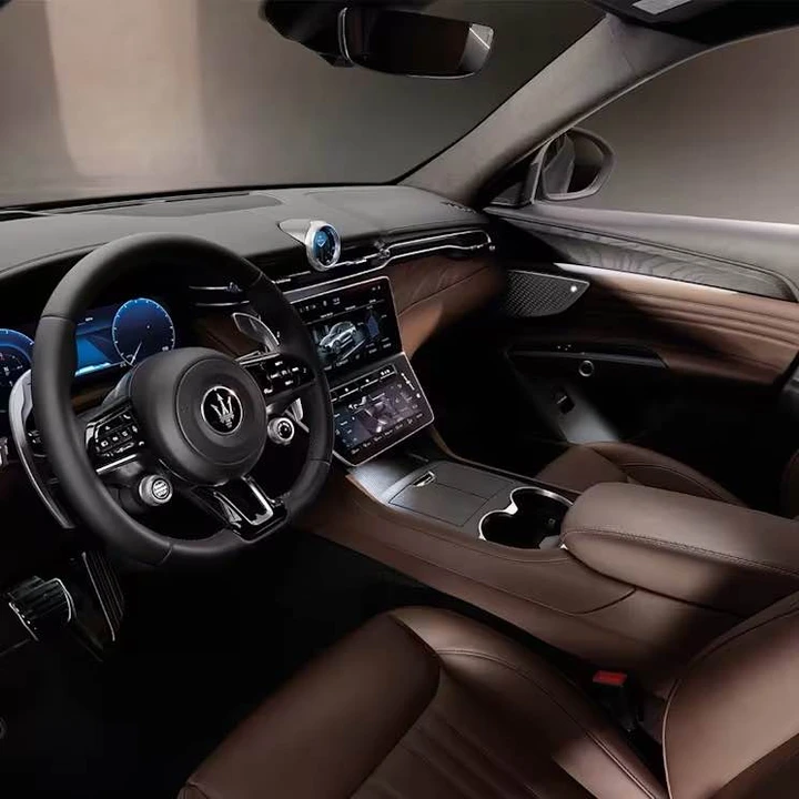 2023 Maserati Grecale - Image 2 of 2