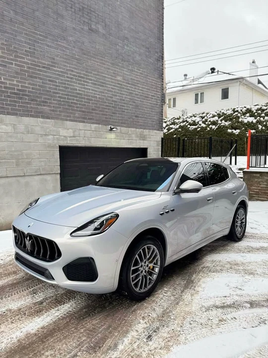2023 Maserati Grecale - Image 2 of 15