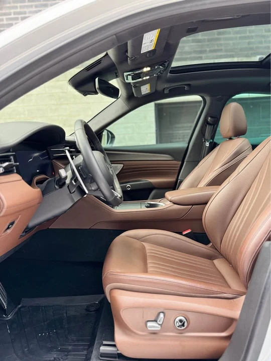 2023 Maserati Grecale - Image 10 of 19