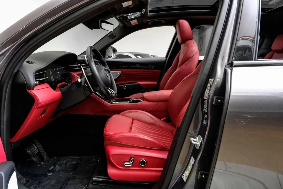 2023 Maserati Grecale - Image 4 of 18
