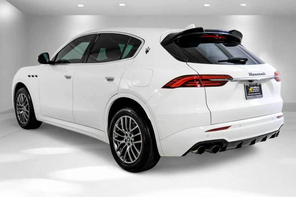 2023 Maserati Grecale - Image 10 of 14