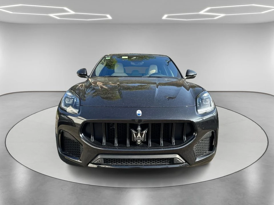 2023 Maserati Grecale - Image 2 of 18