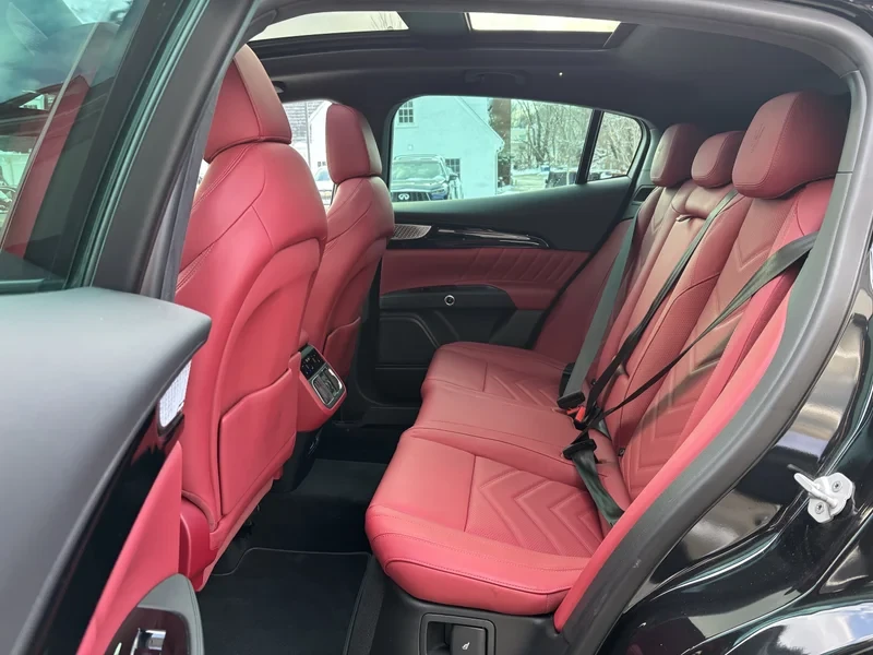2023 Maserati Grecale - Image 8 of 12