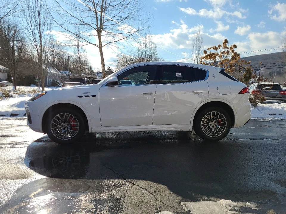 2023 Maserati Grecale - Image 5 of 21