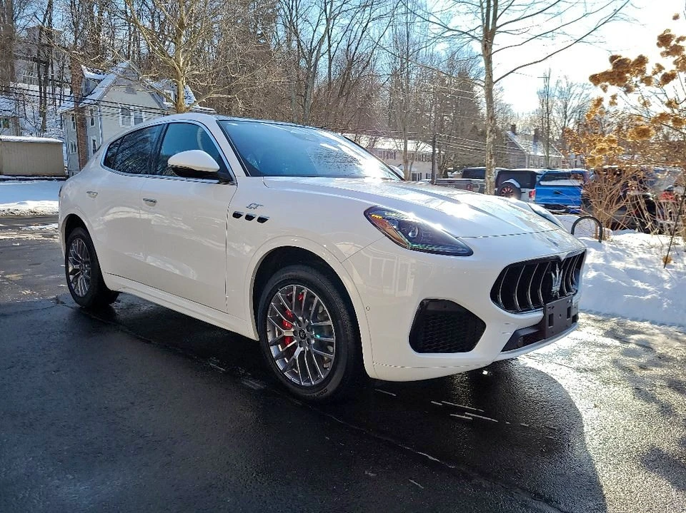 2023 Maserati Grecale - Image 2 of 21