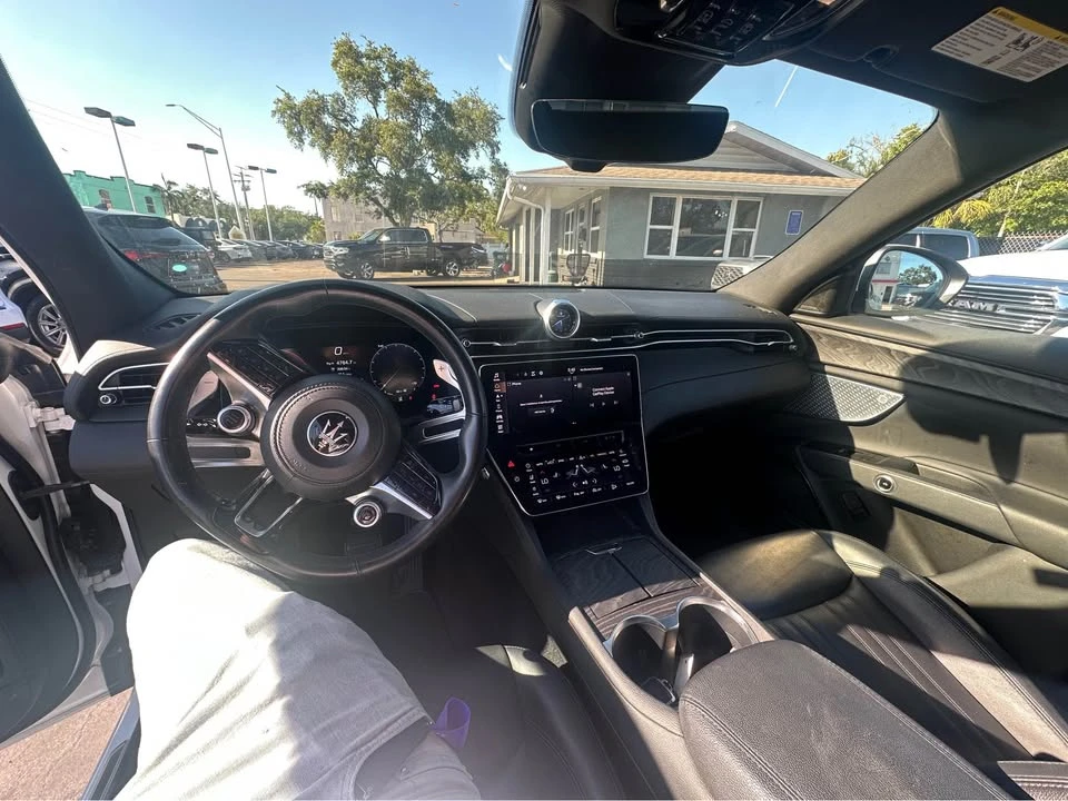 2023 Maserati Grecale - Image 8 of 9